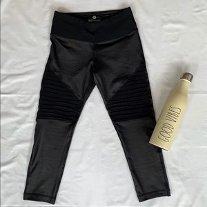 Crop high waisted yoga pants